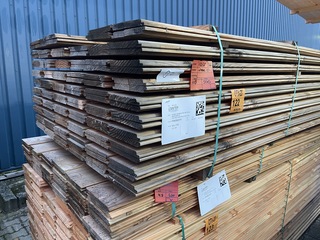 Ca. 118x Douglas wisselsponning/halfhoutsrabat, 18x190mm, lengte 500cm